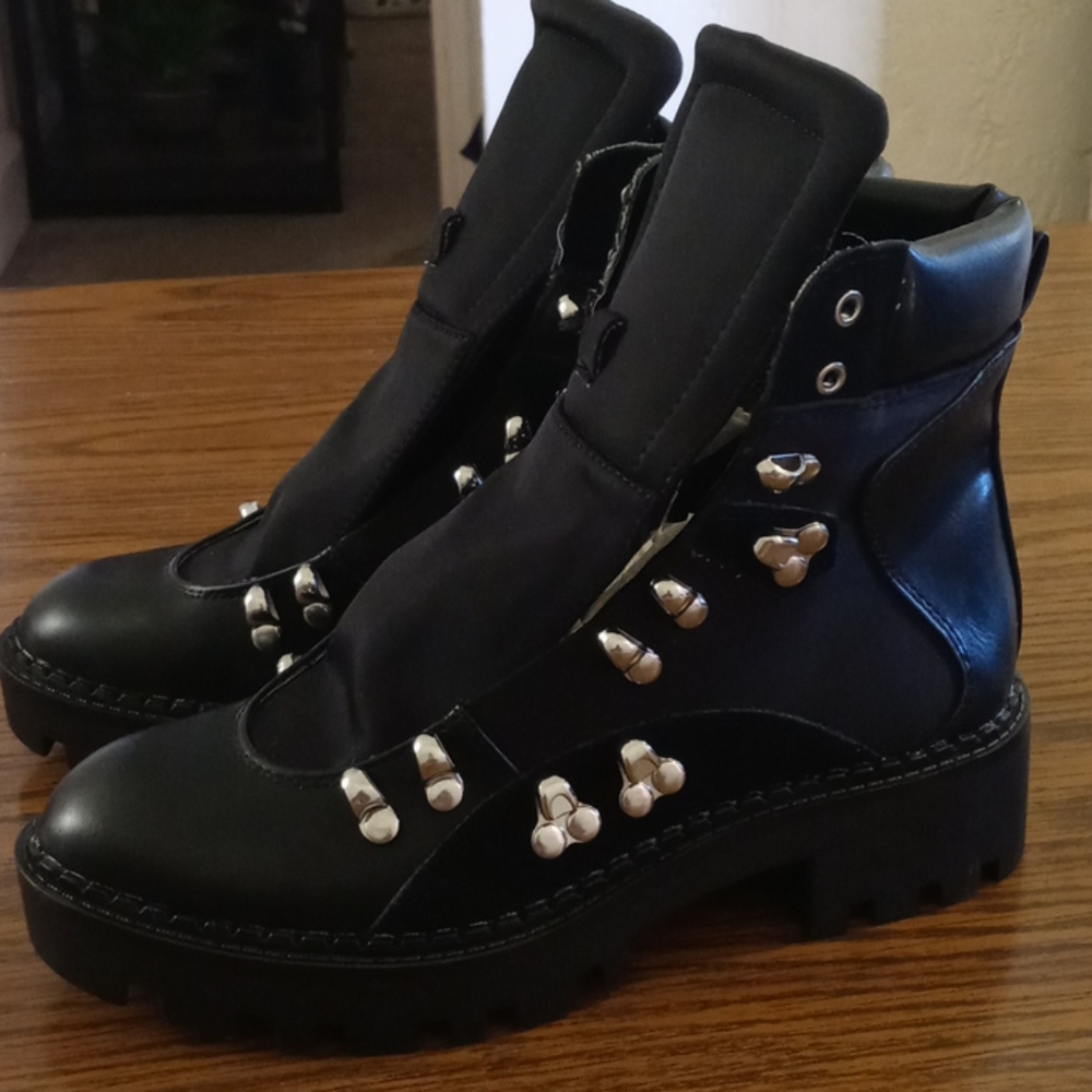 Blk boots